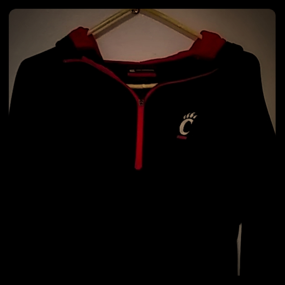 WOMAN'S XL PULLOVER HOODIE